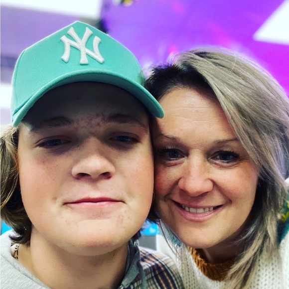 Meet your Posher, Carrie - Picture 4 of 5